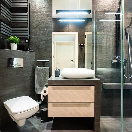 Elegant Business With Parking - By Upstairs Apartamento