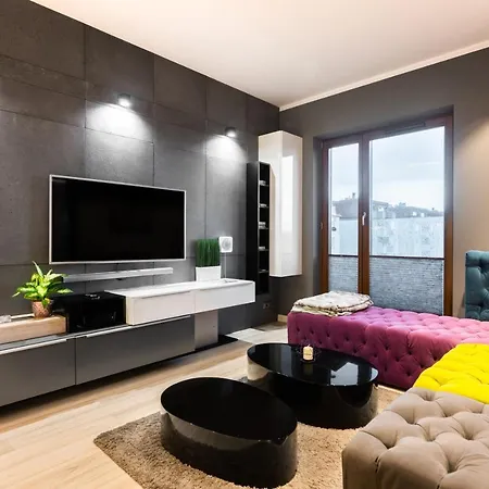 Elegant Business With Parking - By Upstairs *