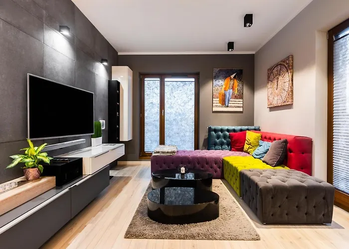 Elegant Business With Parking - By Upstairs Апартаменты *