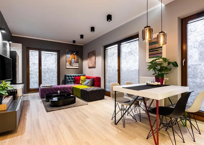 Elegant Business With Parking - By Upstairs Краков