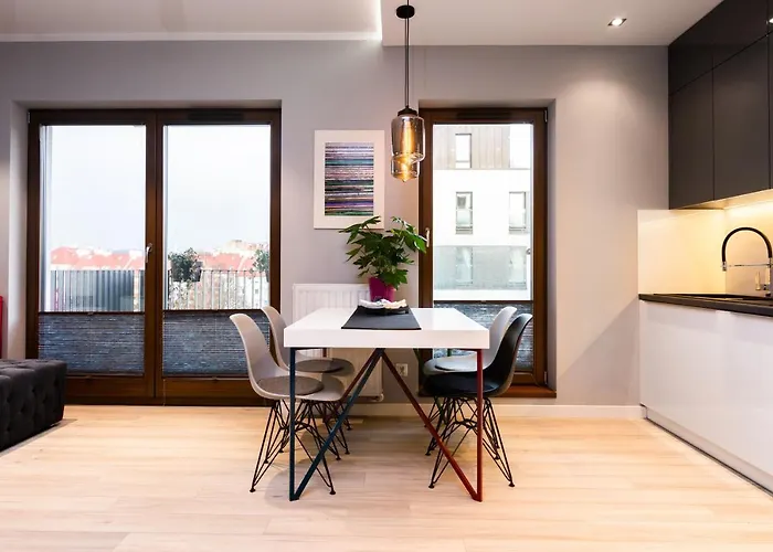 Апартаменты Elegant Business With Parking - By Upstairs Краков