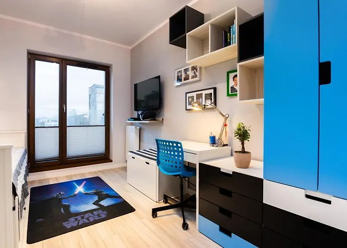 Апартаменты Elegant Business With Parking - By Upstairs *